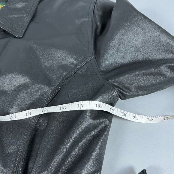 Danier Genuine Leather Waist-Cinch Coat - Picture 15 of 16